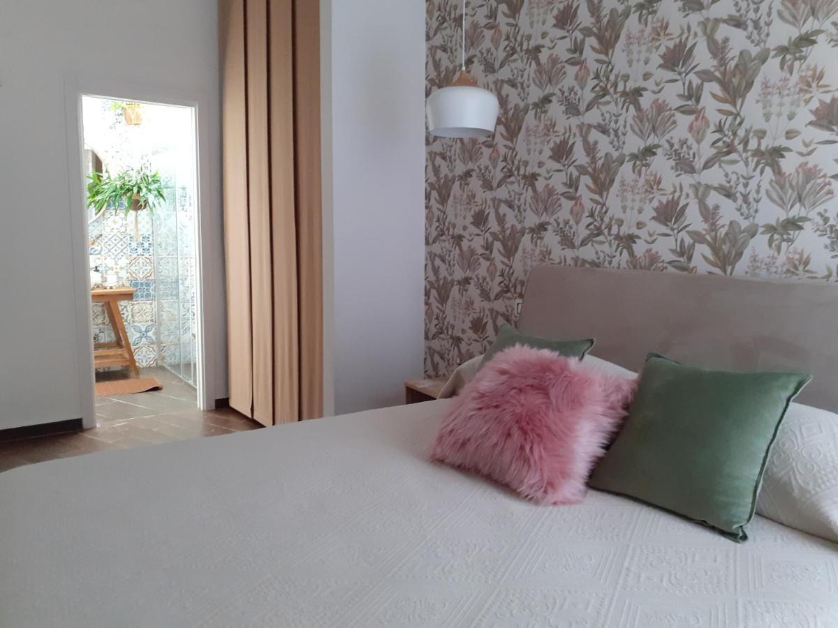 Borgo Fontana B&B Bari Bagian luar foto