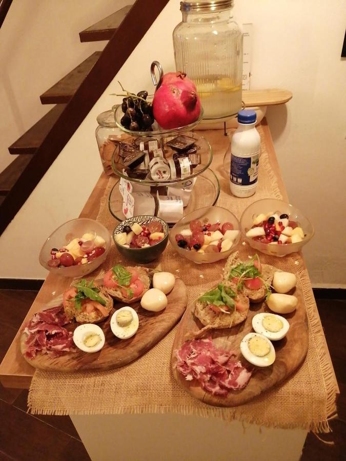 Borgo Fontana B&B Bari Bagian luar foto